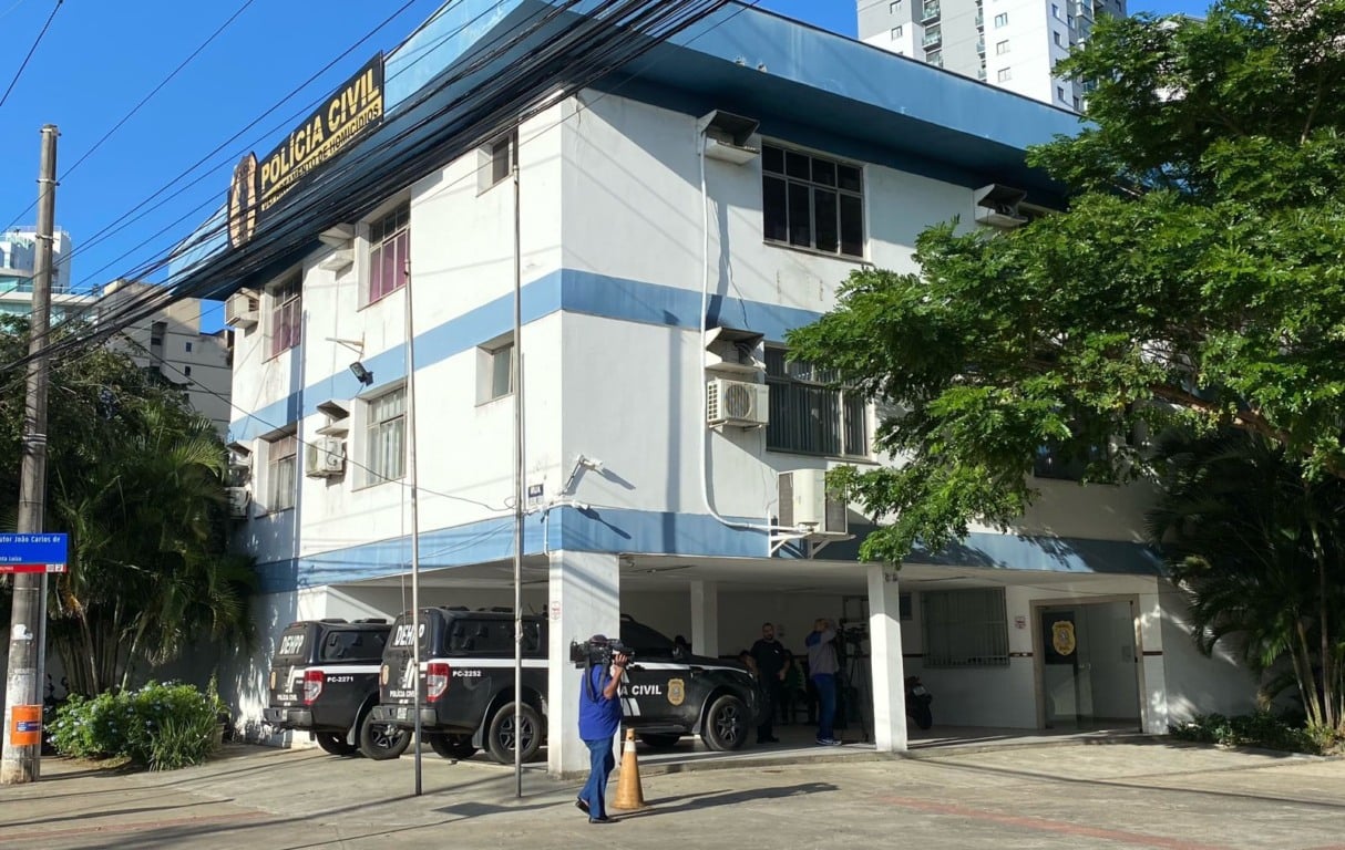 Delegacia de Homicídios e Proteção à Pessoa(DHPP) de Vitória Polícia Civil Delegacia de Homicídios e Proteção à Pessoa(DHPP) de Vitória Polícia Civil