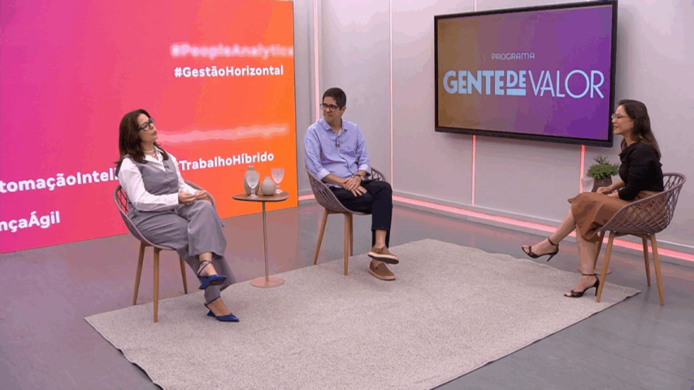 A especialista, Daniela Quintanilha e o empresário e presidente da Assevila, Thomaz Tommasi conversaram com a apresentadora Roberta Kato. Foto: Reprodução/Tv Vitória