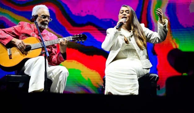 Gilberto Gil canta ao lado da filha Preta Gil
