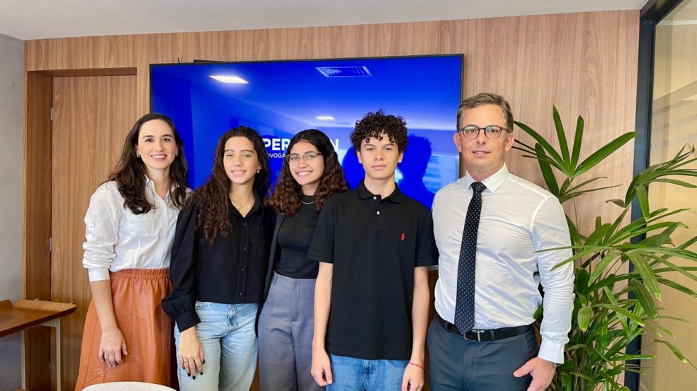 Alunos da Escola Americana de Vitória participam de imersão em empresas Alunos da Escola Americana de Vitória participam de imersão em empresas