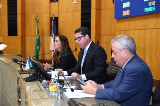 Janete, Marcelo e Bahiense: LDO aprovada (foto: Lucas Costa/Ales)