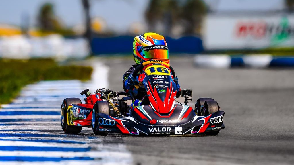 Joaquim Medeiros no pódio da Copa Brasil de Kart