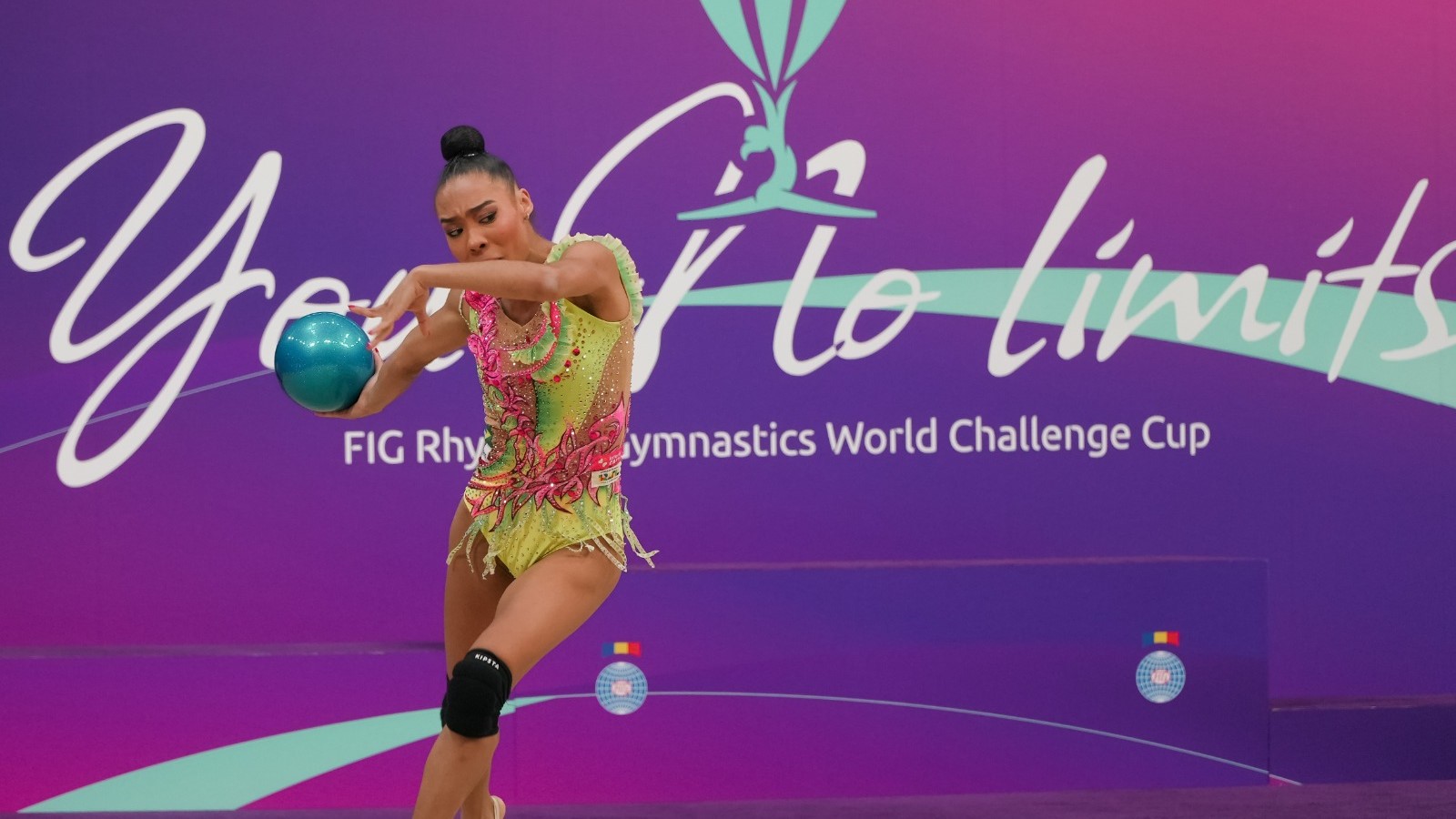 Geovanna Santos, a Jojô, na etapa de Cluj-Napoca da Copa do Mundo de Ginástica Rítmica