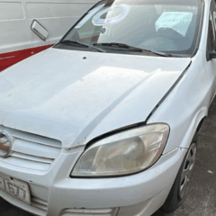 Entre os itens disponíveis estão veículos, materiais de escritório, pneus de motocicleta e suprimentos. Foto: Divulgação/Seger