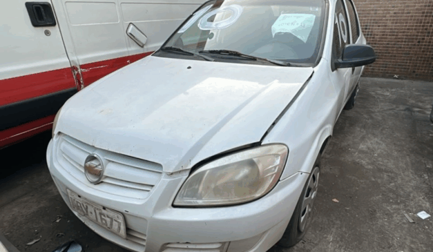 Entre os itens disponíveis estão veículos, materiais de escritório, pneus de motocicleta e suprimentos. Foto: Divulgação/Seger