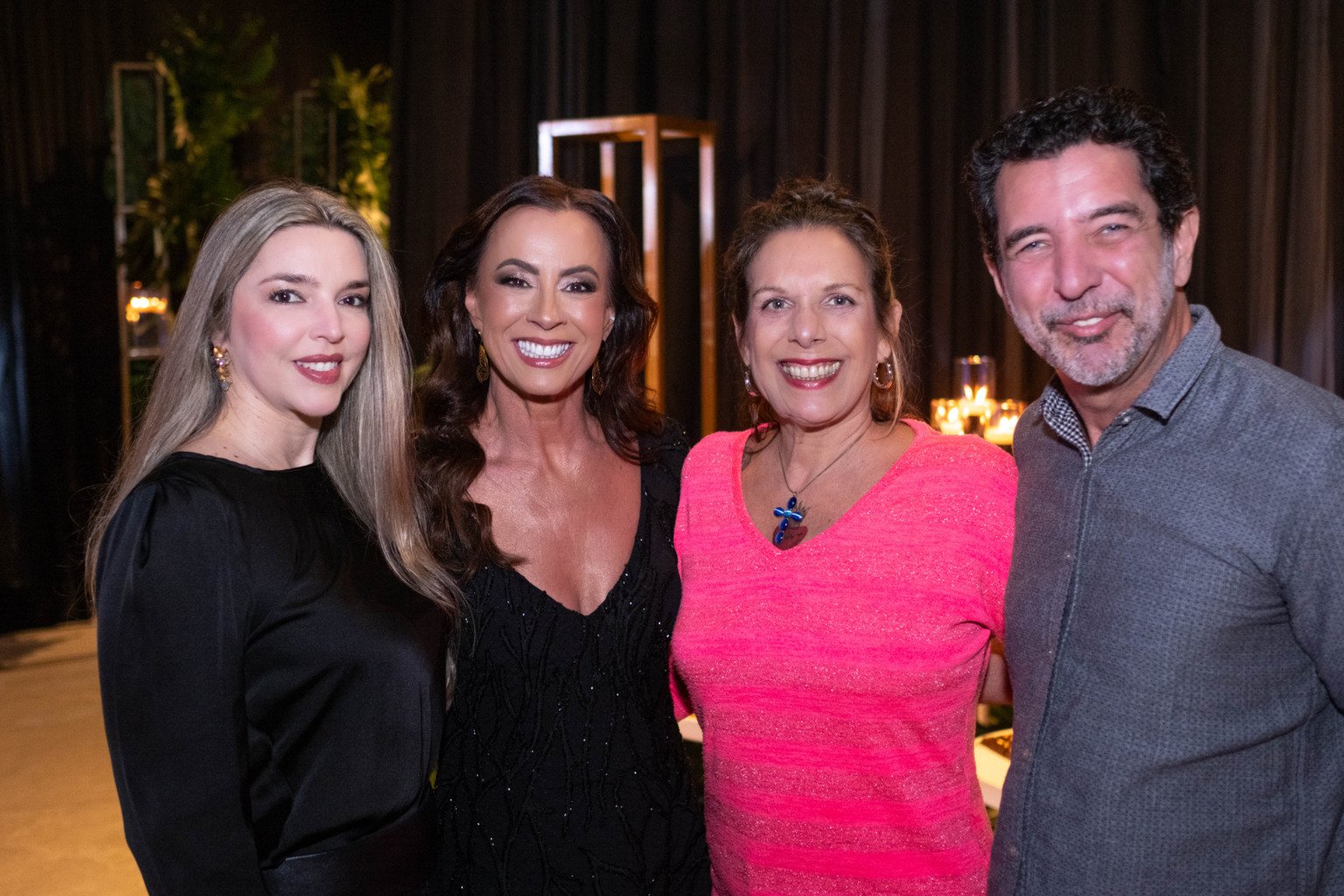 Cris Velten, Luciana Almeida, Tatá Bachour e Mauricio Pupa