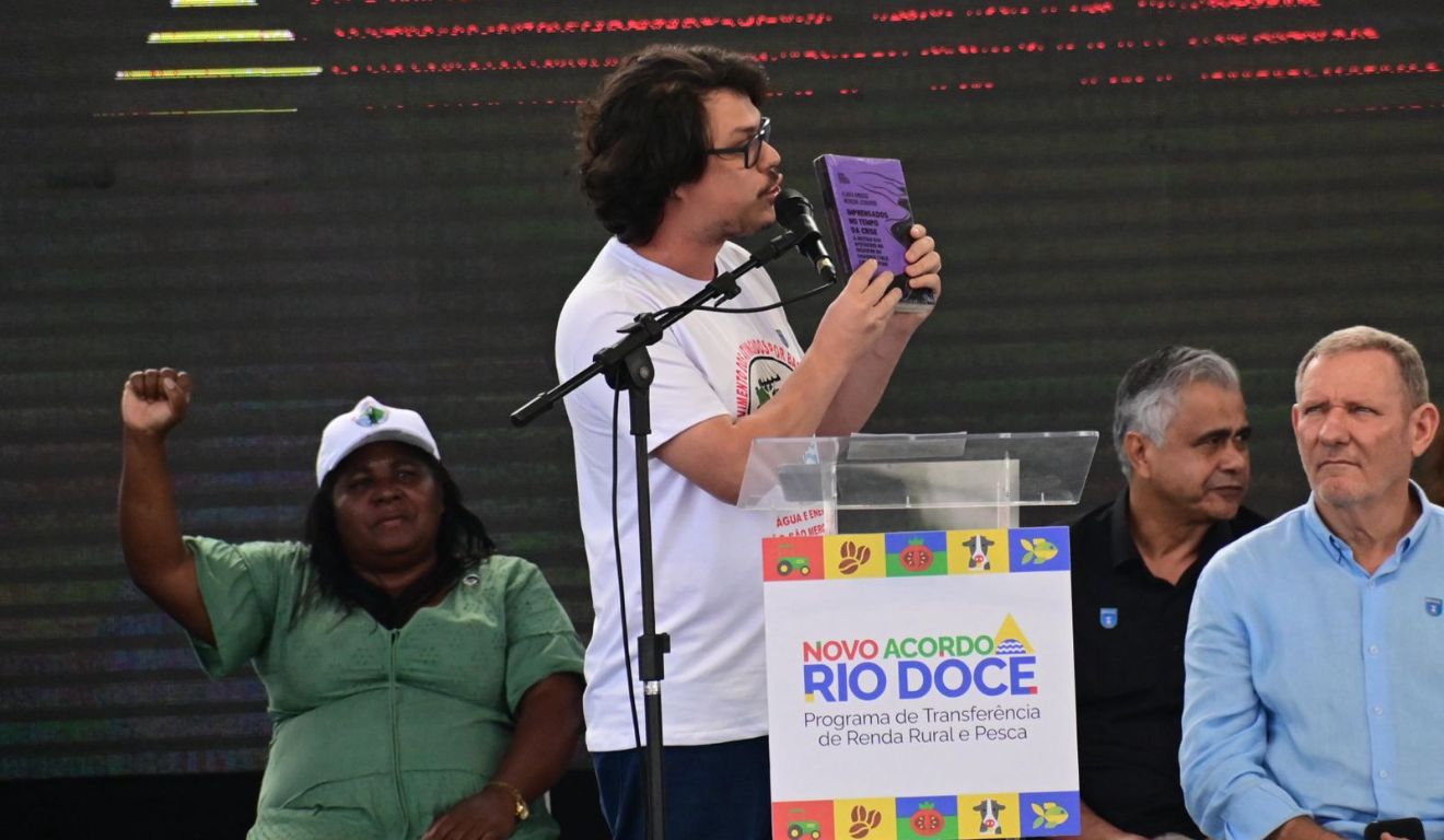 Lula no ES homenagem professora Flavia de Aracruz