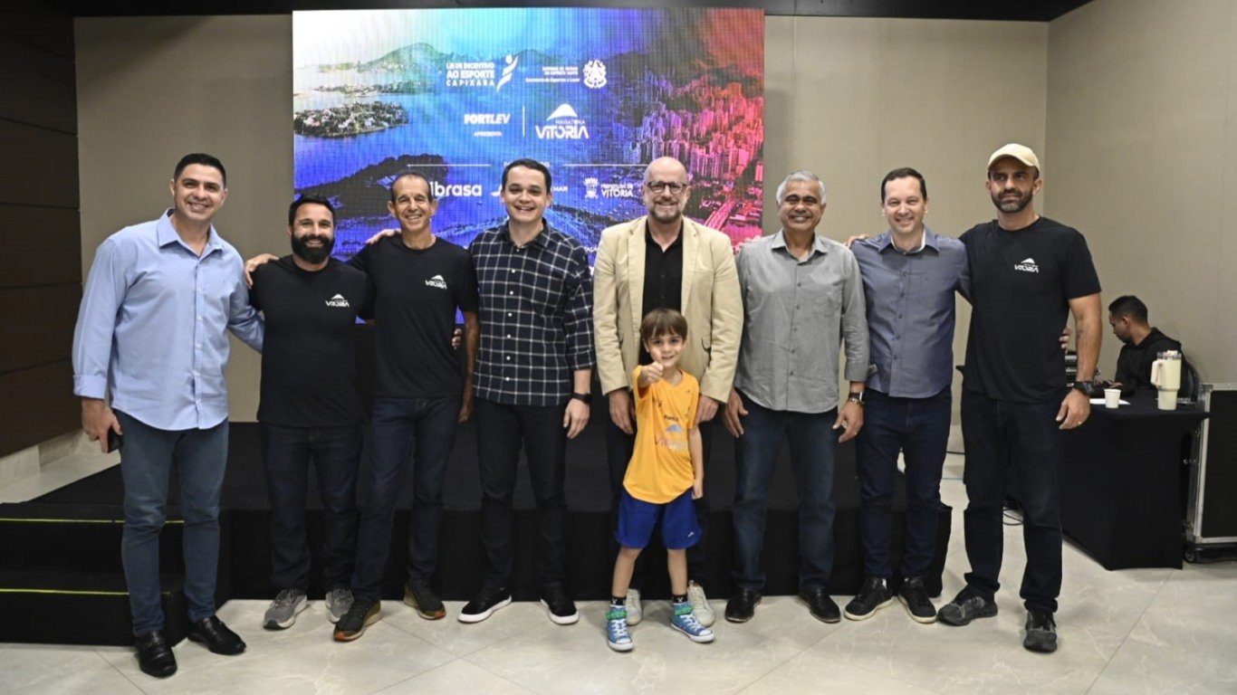 Lançamento da Maratona de Vitória. Kits dos competidores