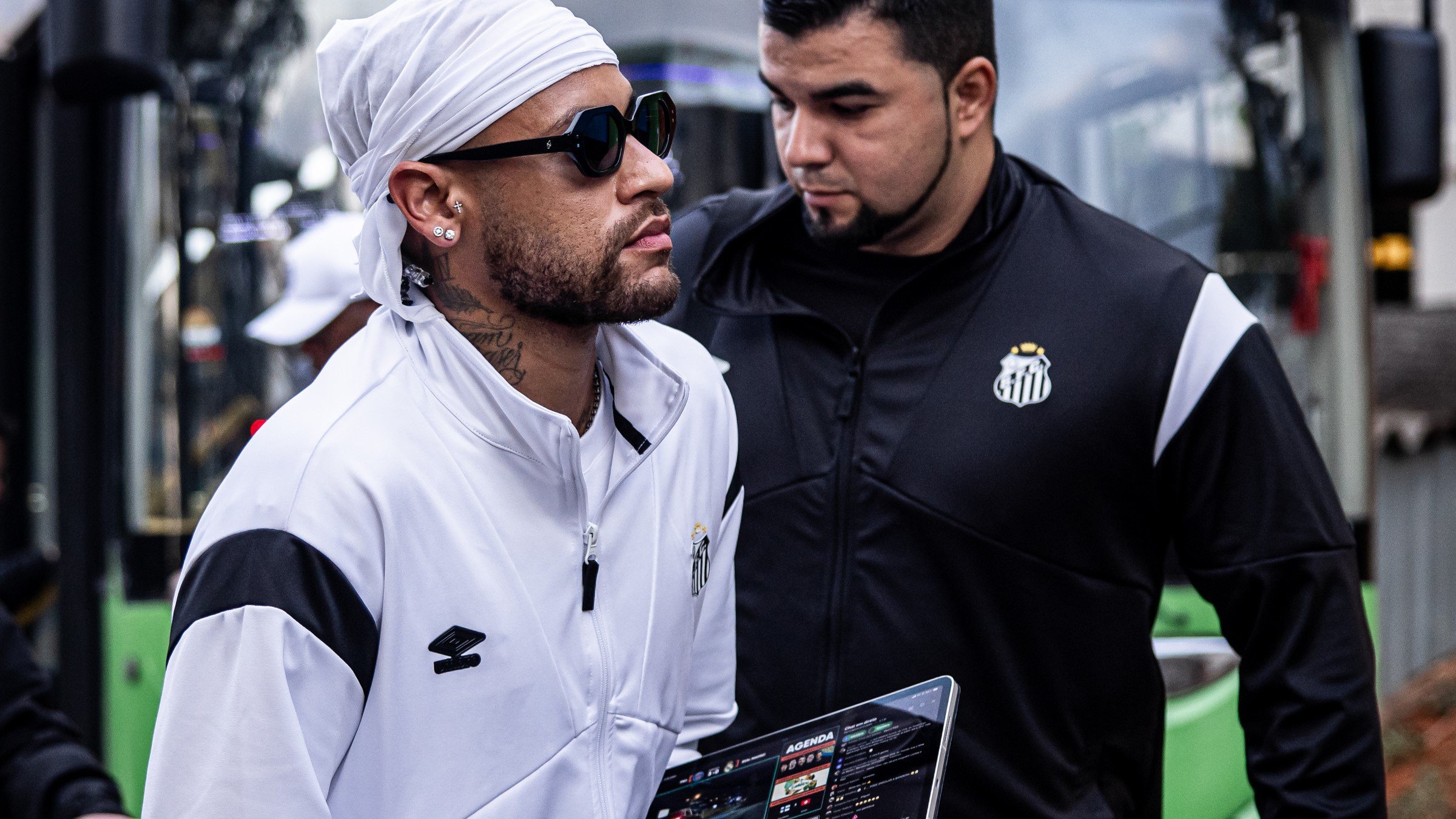 Neymar desembarca no aeroporto de Vitória. 09/07/2025