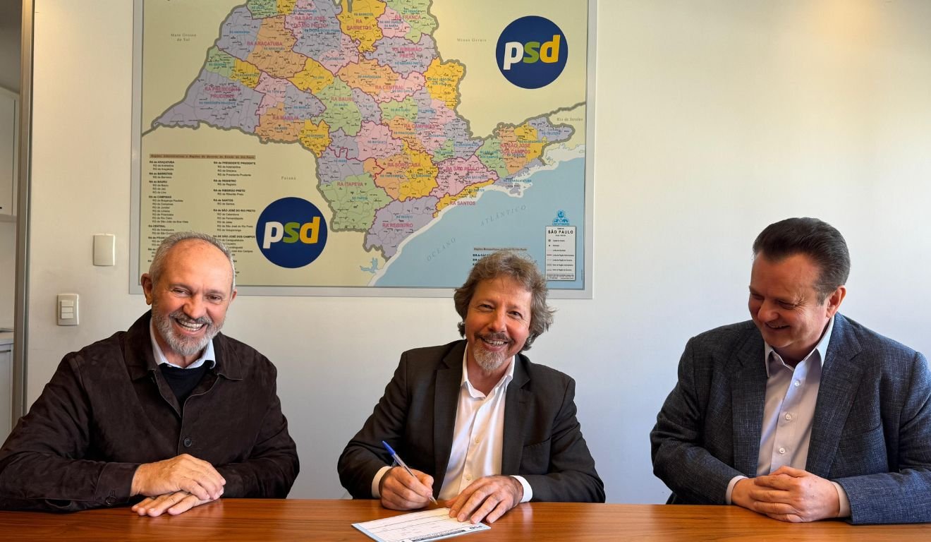 Hartung, Aridelmo e Kassab em ato de filiação no PSD (foto: divulgação)