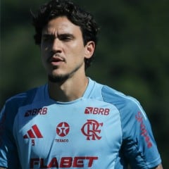 Pedro no treino do Flamengo