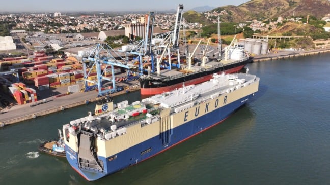 Porto de Capuaba importação e porto de Vitória