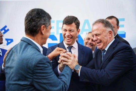 Ricardo, Arnaldinho e Casagrande nas comemorações do aniversário de Vila Velha (foto: Adessandro Reis/PMVV - 23/05/2025)