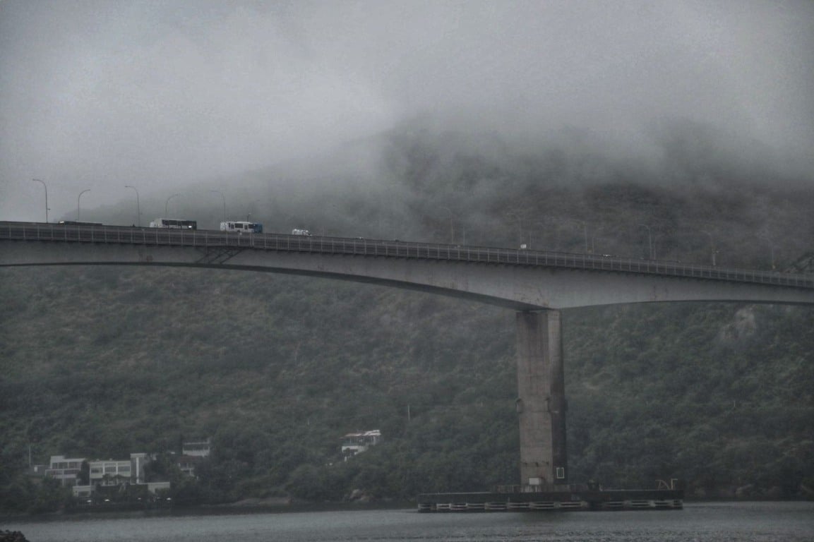 Terceira ponte - tempo nublado