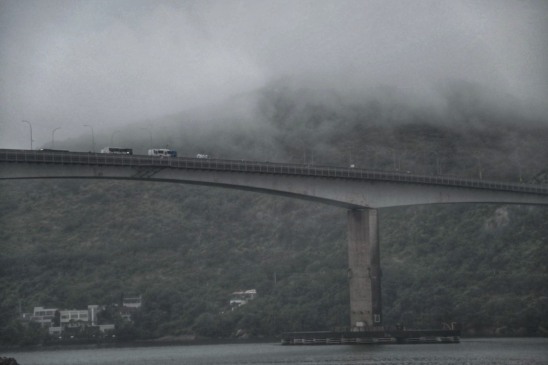 Terceira ponte - tempo nublado