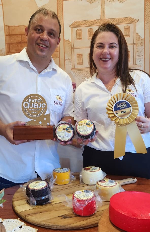Pedro Henrique Borlini e Gabriela Giacomin Borlini (Queijos Giacomin)