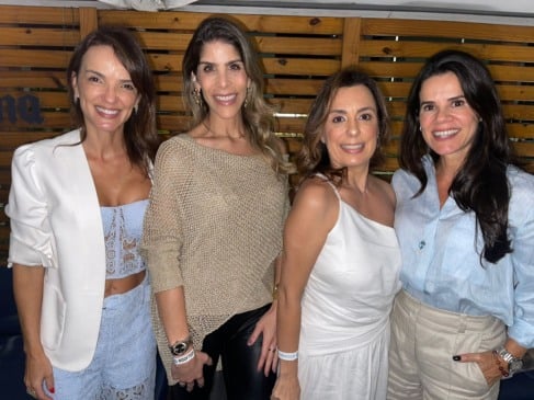Lua cheia especial, DJ e coreografias em noite festiva na Praia de Camburi