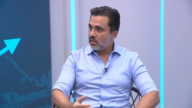 Fábio Cruz acredita que o setor de rochas pode equacionar a exportação para os EUA, mas afirma que já há prejuízo com o tarifaço americano. Crédito: Reprodução de TV