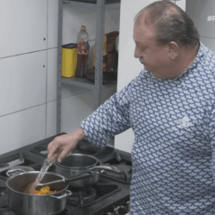 Jacquin briga com chef baiano por moqueca capixaba: "Vai vender"; veja vídeo (Foto: Band/Reprodução)