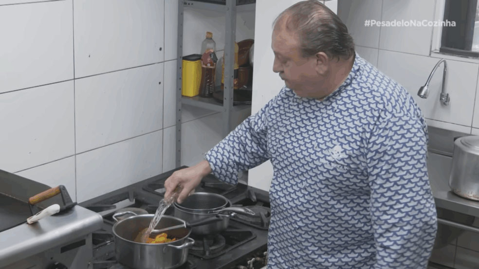 Jacquin briga com chef baiano por moqueca capixaba: "Vai vender"; veja vídeo (Foto: Band/Reprodução)