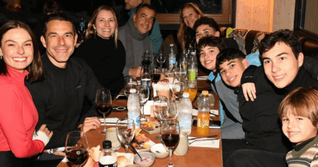 Marcus Buaiz curte viagem em família com Isis, irmã, mãe e filhos: "Minha força" (Foto: Reprodução/Instagram @marcusbuaiz)