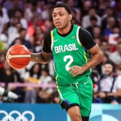2024.08.02 - Jogos Olímpicos Paris 2024 - Lille - Basquete masculino - Brasil enfrenta o Japão na última partida da fase de grupos. Na imagem o atleta Yago dos Santos. - Foto: Gaspar Nóbrega/COB