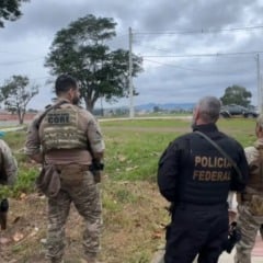 policiais em operação