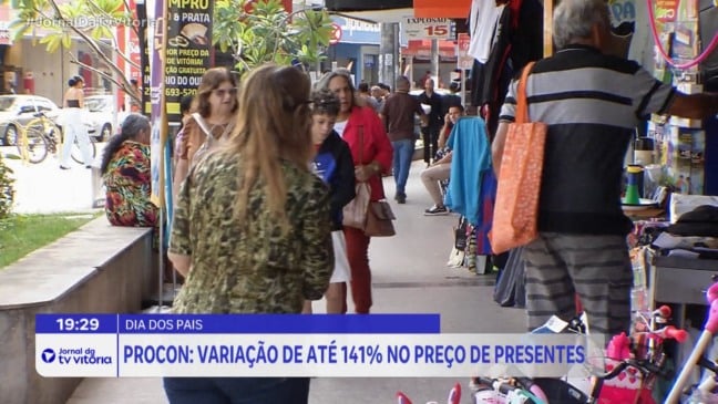 Movimento intenso em lojas de Cariacica para o Dia dos Pais
