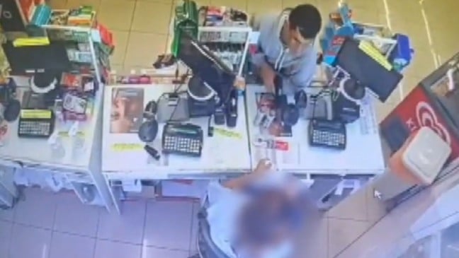 Suspeito de assaltar farmácias (Foto/Reprodução: TV Vitória)
