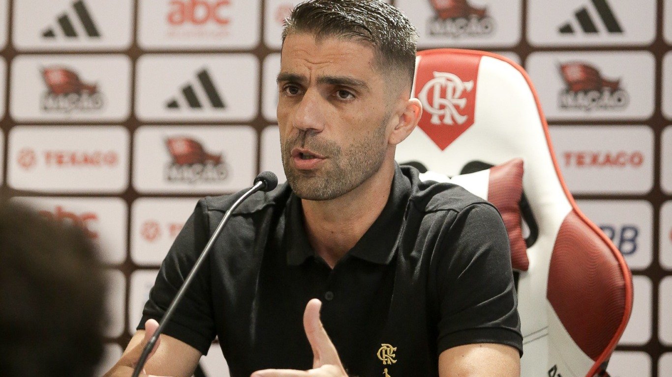 APRESENTACAO DO NOVO DIRETOR DE FUTEBOL DE BASE - 14-07-2025-15
Fotos: Gilvan de Souza/Flamengo