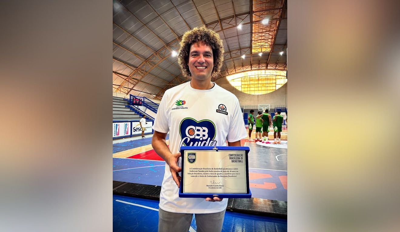 Anderson Varejão vira embaixador da seleção brasileira de basquete