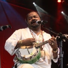 Arlindo Cruz faz show no lançamento de Batuques e Nuances