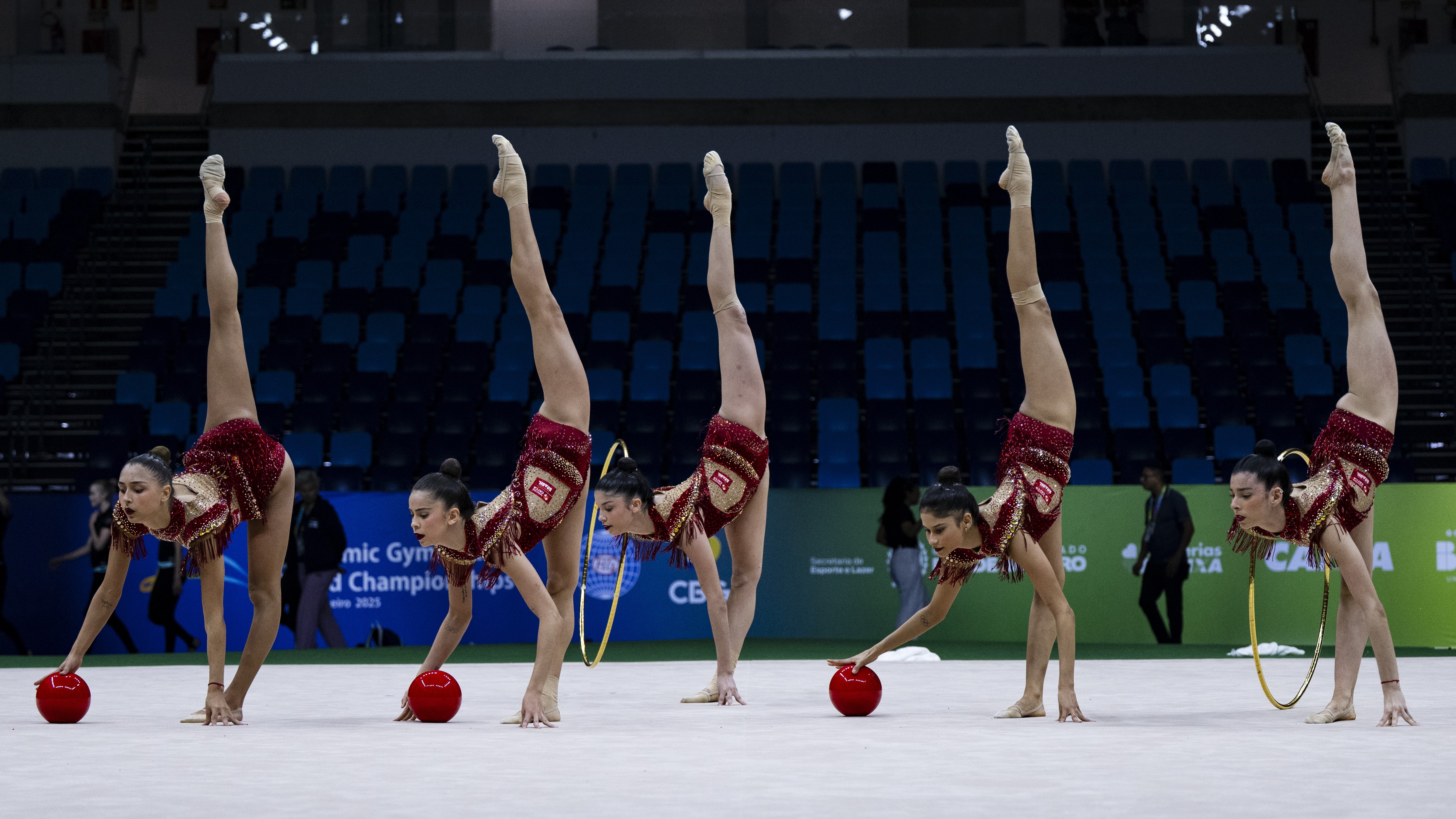 Treino de pódio da seleção brasileira de conjunto de ginástica rítmica. 22/08/2025