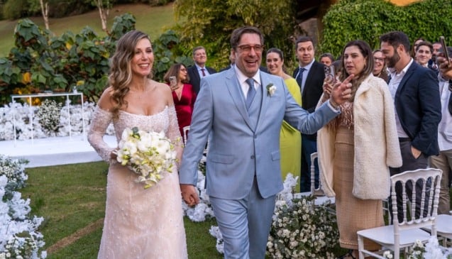 Na romântica região de montanha Moema Giuberti diz sim ao advogado Gustavo Tardin