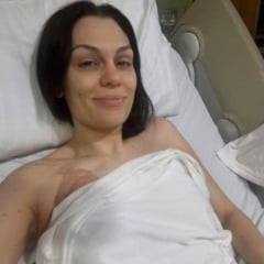 Cantora Jessie J é internada