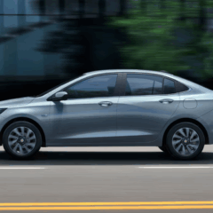 Chevrolet Onix Plus está entre os sedãs mais econômicos e acessíveis para comprar em agosto/Divulgação