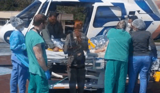 Mulher é transferida de helicóptero para hospital após sofrer queimaduras graves/Foto: Divulgação Notaer