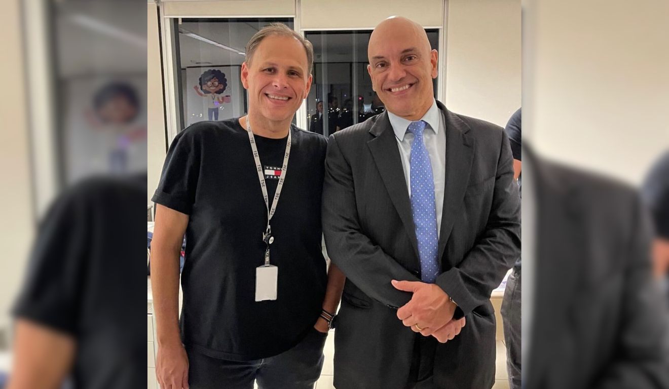 O perito computacional Eduardo Tagliaferro ao lado do ministro Alexandre de Moraes. Foto: @edutagliaferro via Instagram
O perito computacional Eduardo Tagliaferro ao lado do ministro Alexandre de Moraes. Foto: @edutagliaferro via Instagram