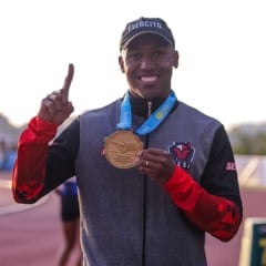 Erik Cardoso: ouro, recorde brasileiro e sul-americano e índice para o Mundial (foto: Gustavo Alves/CBAt)