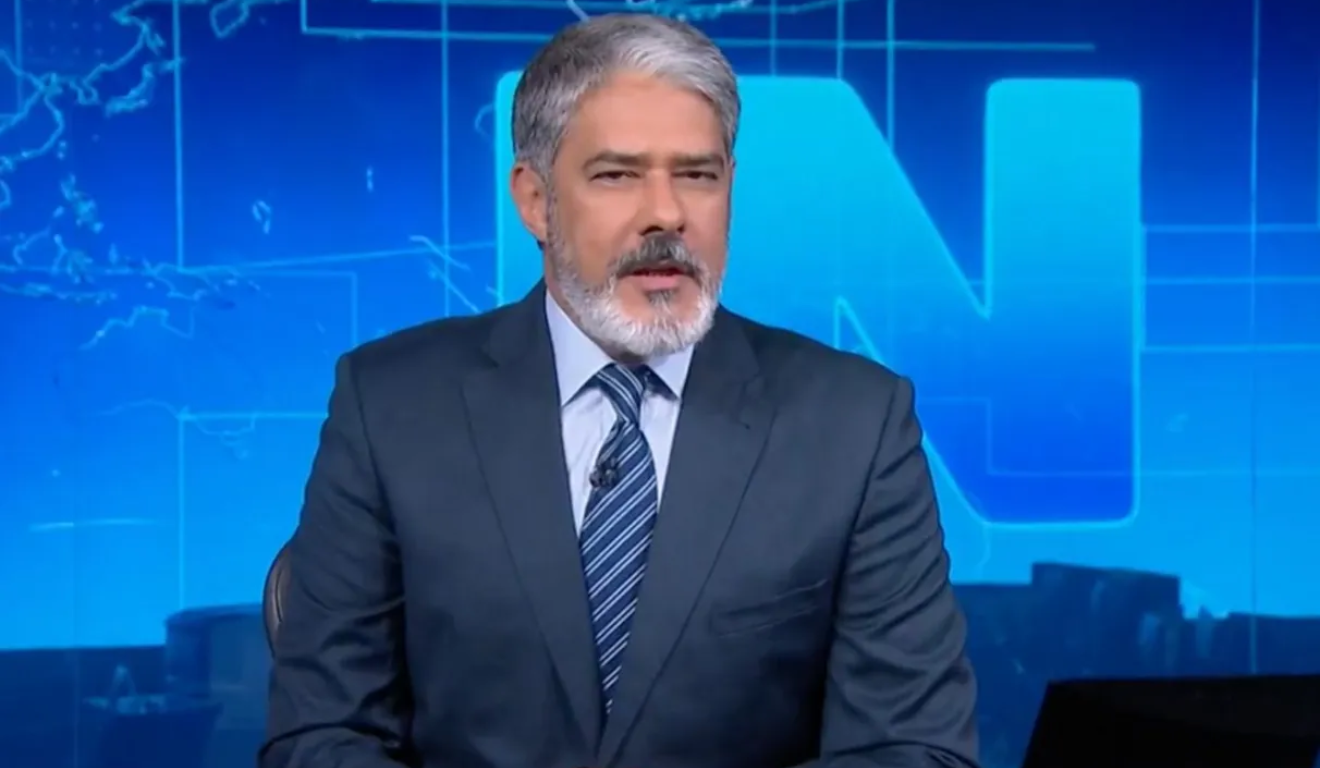 William Bonner se afasta temporariamente do Jornal Nacional devido a uma gripe e é substituído por Hélter Duarte/Foto Reprodução