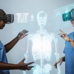Uso de tecnologias imersivas no ensino da Medicina. Foto: Freepik
