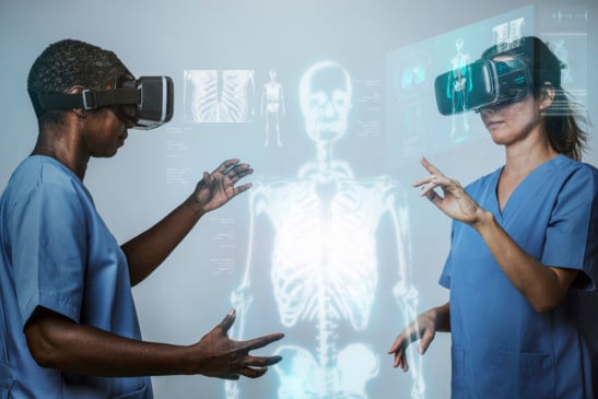 Uso de tecnologias imersivas no ensino da Medicina. Foto: Freepik
