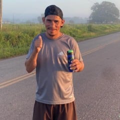 Isaque dos Santos. Homem corre prova de corrida de rua embriagado e viraliza