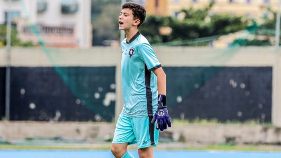 Goleiro capixaba Lucas Moreira, do Botafogo
