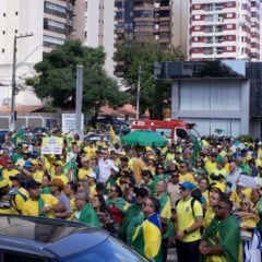 Manifestação a favor de Bolsonaro em Vila Velha