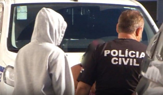 Mulher é presa no Terminal de Itaparica suspeita de exploração sexual contra as filhas