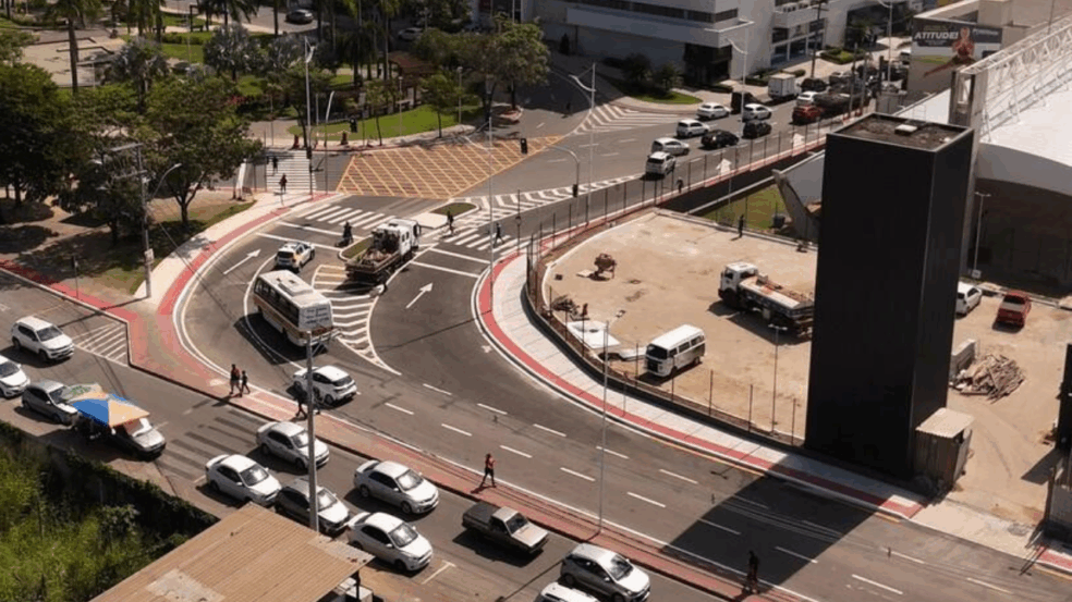 Obra na Avenida BNH promete diminuir o trânsito na Serra
