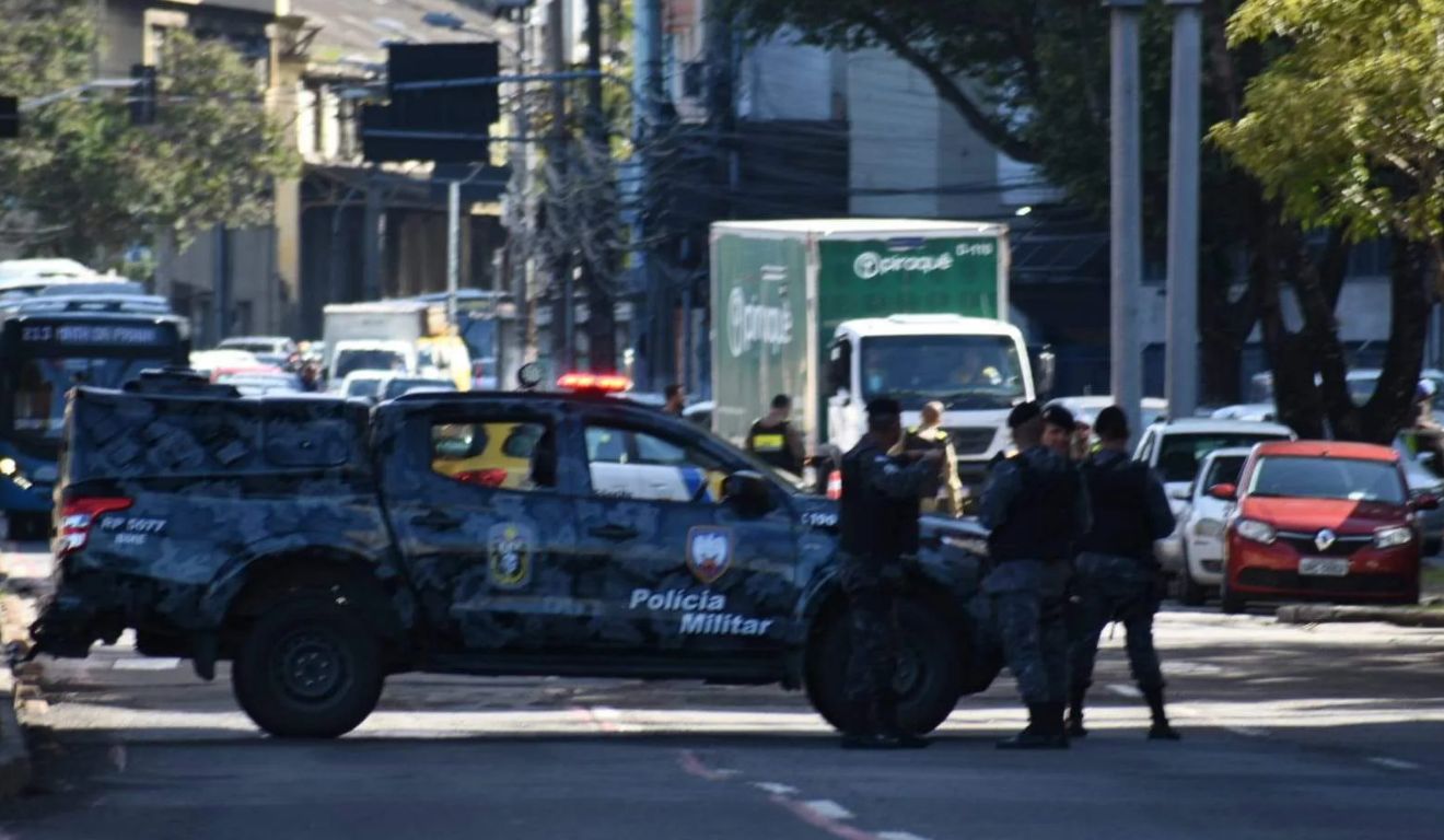 Operação da polícia para transporte de dinheiro no Centro de Vitória