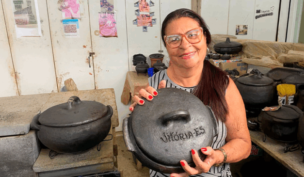 Berenícia Corrêa, a presidente da Associação das Paneleiras de Goiabeiras. Foto: Breno Ribeiro