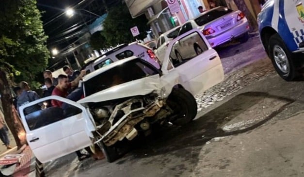 Mulher grávida fica ferida em acidente durante perseguição em Castelo